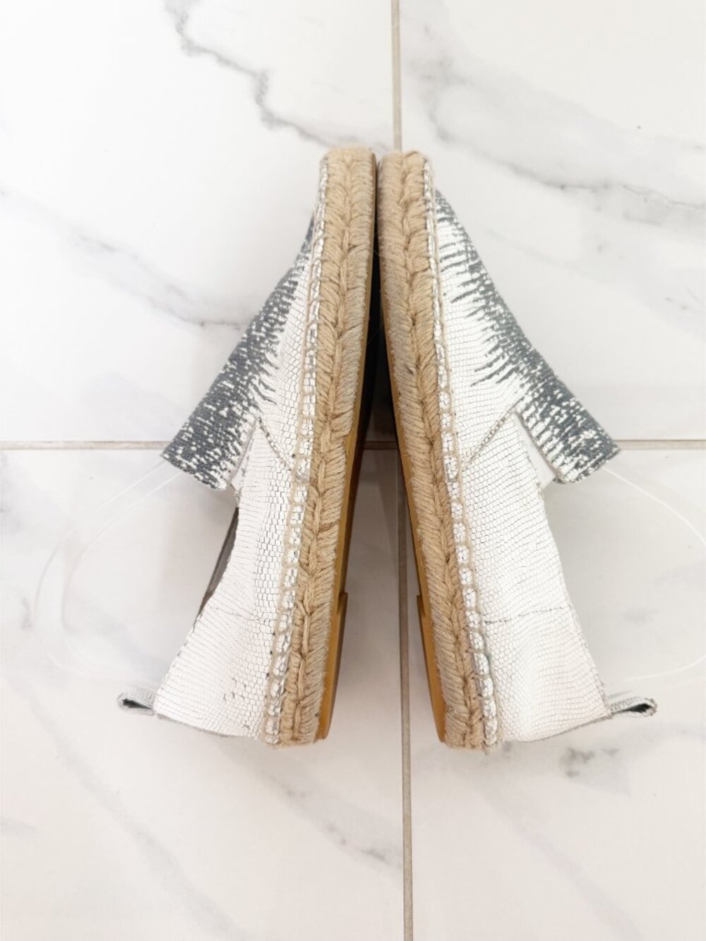 VINCE Robin Reptile Embossed Espadrille slip on leather Flat gray & white sz 8M - Picture 6 of 11